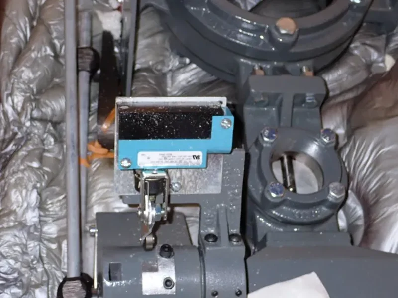 MAXON 6 1/2" &amp; 2" ACTUATOR VALVE  -  906156