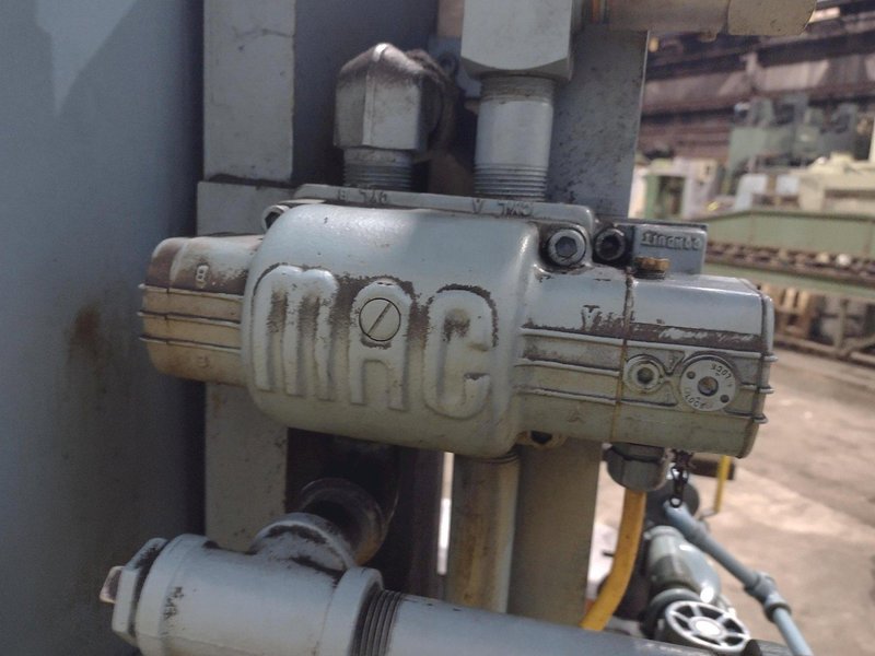 20 TON BTM MODEL #P20F TOG-L-LOC AIR TOGGLE SHEET METAL PRESS: YOBRO #24795