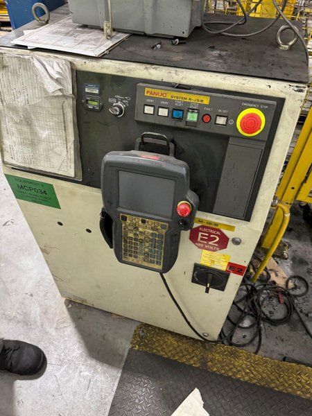 FANUC M-6iB/20 6 AXIS ROBOT W/ R-J3IB CONTROLLER. STOCK # 0789724