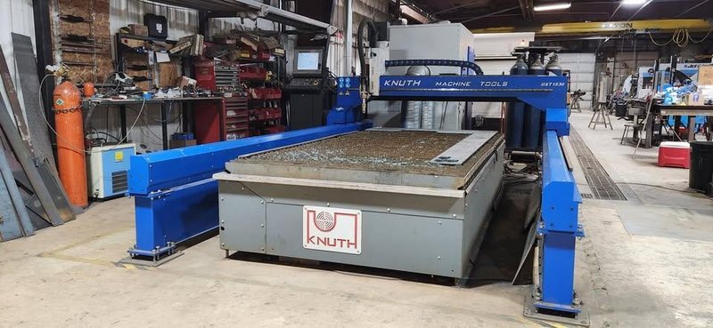 5.5′ x 11.5′ Knuth DST1530 HD Plasma, 2014 – Hypertherm HPR130XD