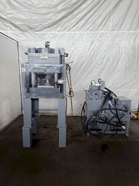 300 TON M&amp;N 4-POST HYDRAULIC HOBBING PRESS. STOCK # 1224124.