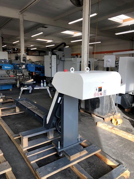 LNS Turbo Hinge Belt Chip Conveyor for a NLX2500SY/700