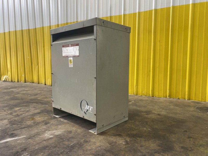 30 KVA GE  480-240 VOLT 3-PHASE ELECTRIC TRANSFORMER: STOCK #19165