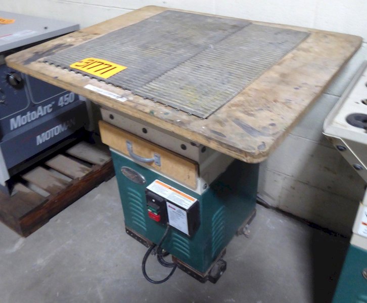 Grizzly Downdraft Sanding Table G0534, 600 CFM, 24&quot; x 24&quot; Tbl., 1 Phase