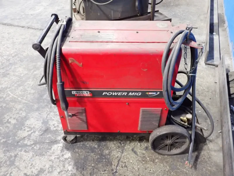 LINCOLN ELECTRIC 350 A WELDER   -  POWER MIG 350MP