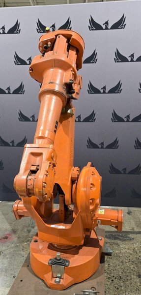 ABB IRB 2400 M2004 / IRC5 M2004 MASTER AND SLAVE DUAL ROBOT ARM SYSTEM USED