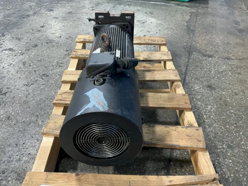 YASKAWA ELECTRIC 5 KW AC SPINDLE MOTOR  -  UAASE-5K
