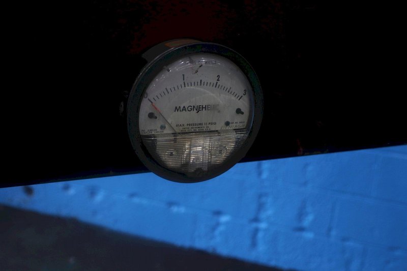 TRICON TEPCO AIR FLITERS CLEANER: STOCK #75165