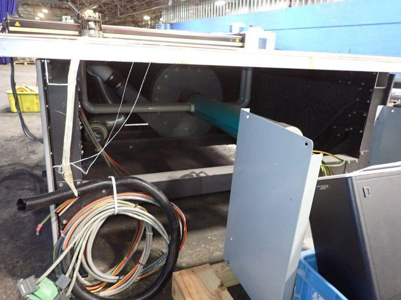 GERBER 96" X 75" CUTTING TABLE
