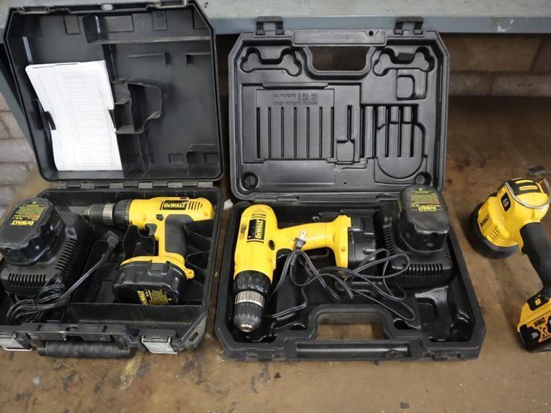 Dewalt 18V Cordless Drills (2)- Auction Item