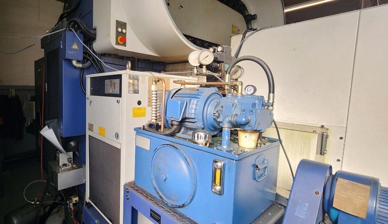YCM TV-158B CNC Vertical Machining Center – 50 Taper 10000 RPM Mill