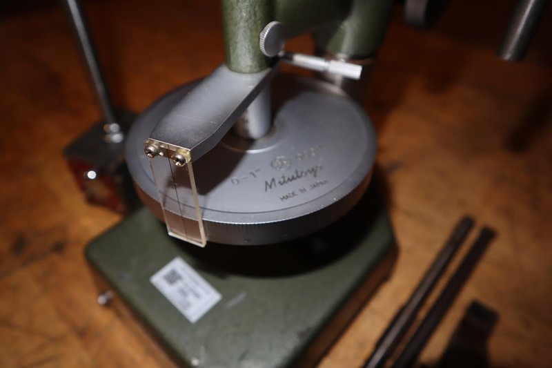 Mitutoyo Dial Gage Tester - 170-101 &amp; Enco Magnetic Indicator Base- Auction Item