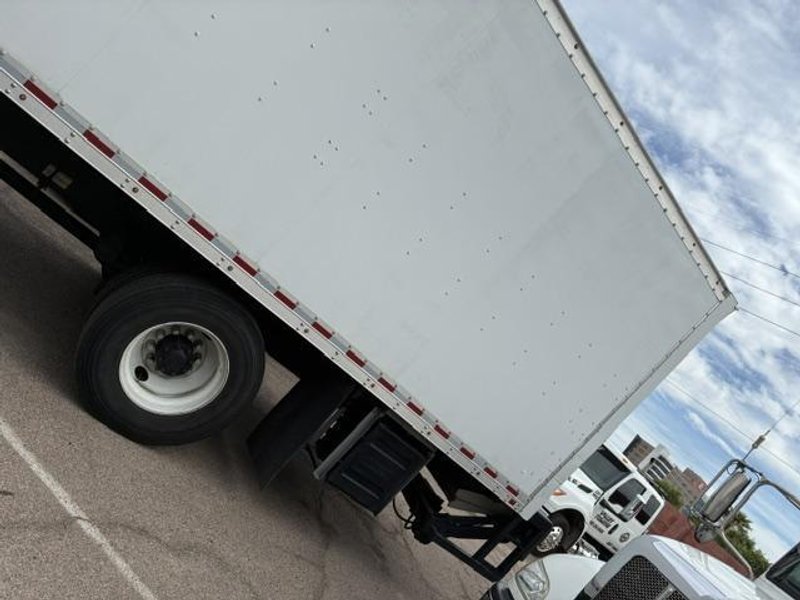 Hino 238A 26′ Box Truck, 2016 – 23,000 LB GVWR, Allison Automatic