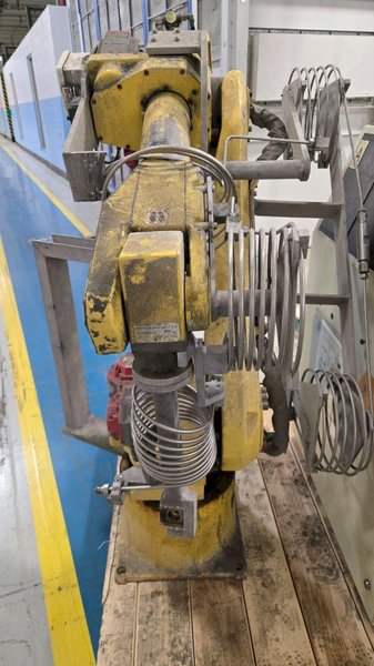 FANUC M-16IB/20 + R-J3IB ROBOT ARM AND CONTROL PANEL USED