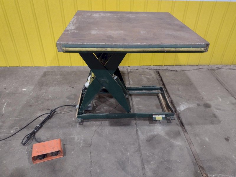 2,000 LBS X 48" X 48" SOUTHWORTH HYDRAULIC SCISSOR LIFT TABLE, SINGLE PHASE 110V STOCK3569