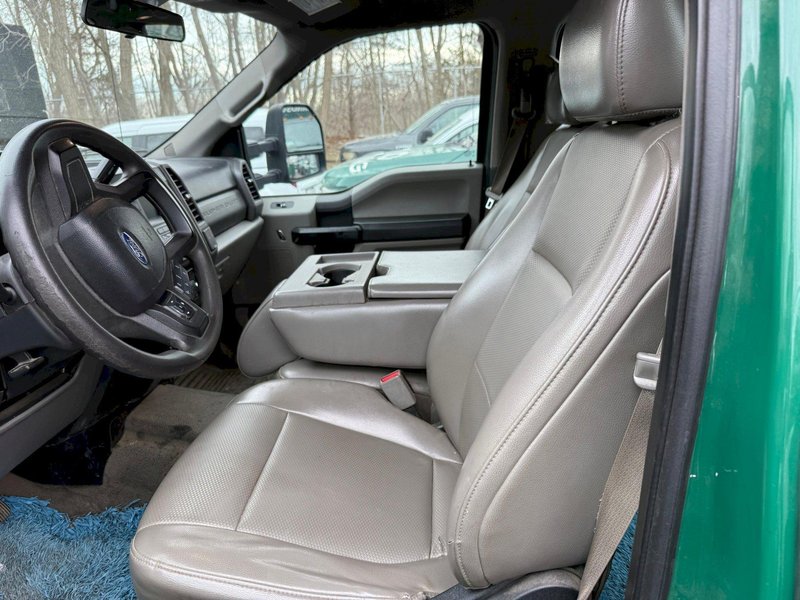 Ford F-450 Utility Truck, 2017 – 6.7L Power Stroke Diesel, Service Body, DRW, Crew Cab