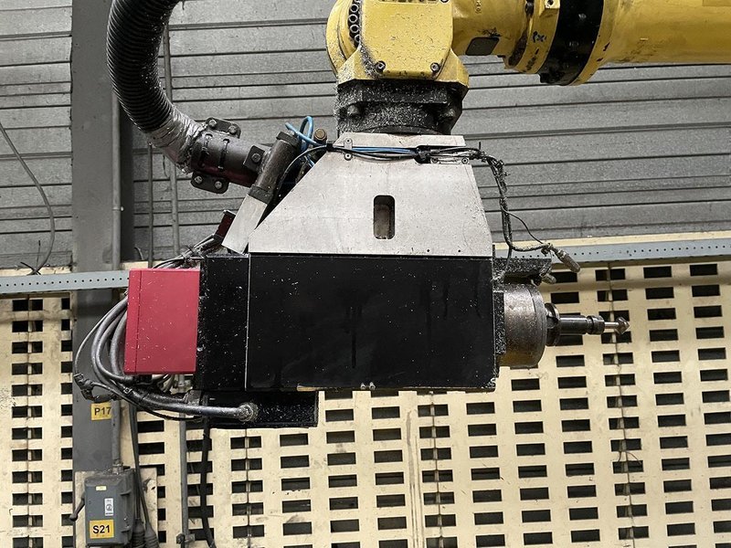 Fanuc Milling Robot - X: 10 500 / Y: 3045 / Z: 3500 mm CNC