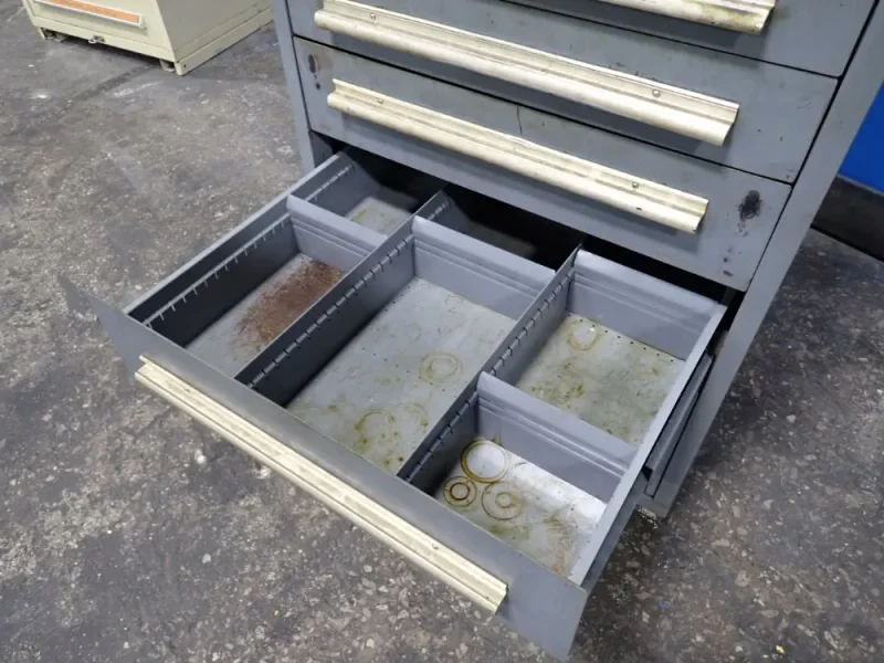 EQUIPTO 7 DRAWERS TOOL CABINET
