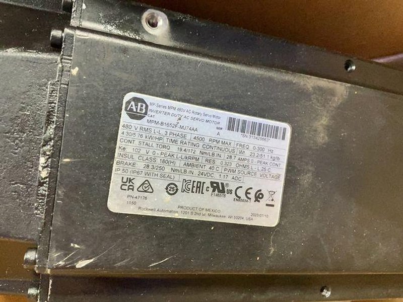 Allen-bradley 4500 Rpm Servo Motor - Mpm-b1652f-mj74aa
