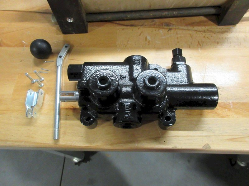 Hydraulic Manual Lever Actuator and 5" x 12" Pneumatic Cylinder- Auction Item