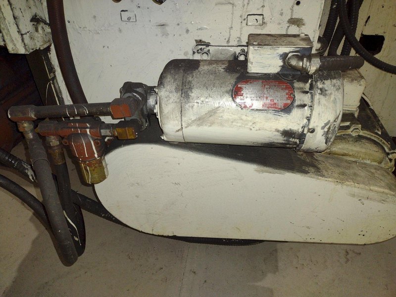 36&quot; X 10 HP KEARNEY &amp; TRECKER MODEL #1536A HORIZONTAL SIMPLEX MILL: STOCK #20256