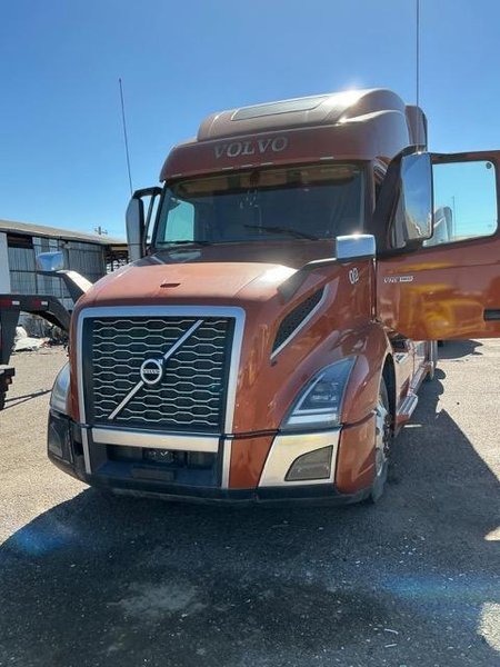 2022 Volvo Trucks VNL 64T860 Sleeper – D13, I-Shift, 6×4,