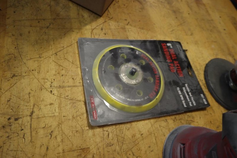 Pneumatic and Electric Random Orbital Sanders with Pads- Auction Item