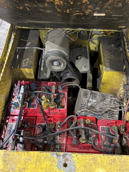 36 VOLT CUSHMAN MODEL #898361 STOCK CHASER/TUGGER CART: YOBRO #24664