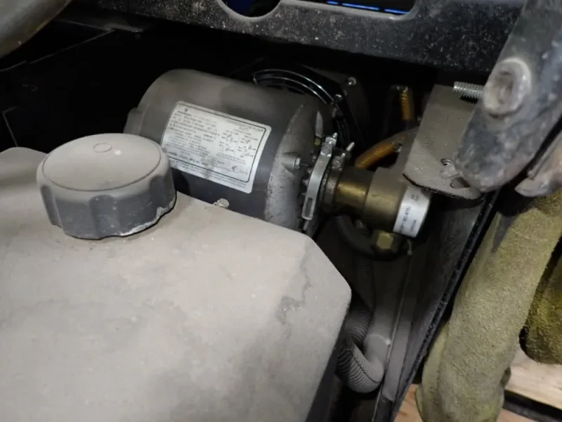 THE LINCOLN ELECTRIC CO 275 AMPS WELDER  -  PRECISION TIG 275