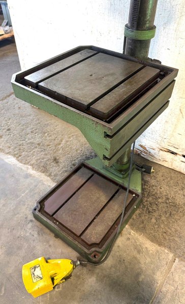 24&quot; Solberga Single Spindle Drill SE1735, Floor, Gear Head, Nice