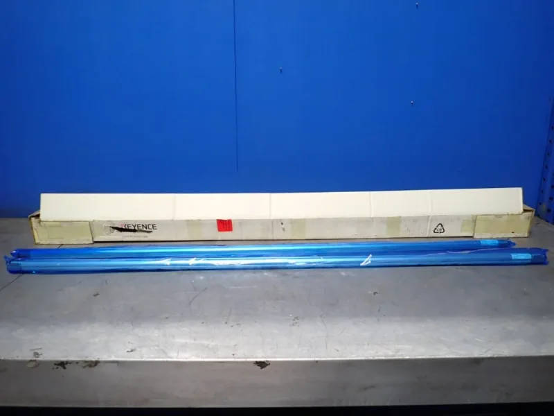KEYENCE SAFETY LIGHT CURTAIN   -  SL-V80H