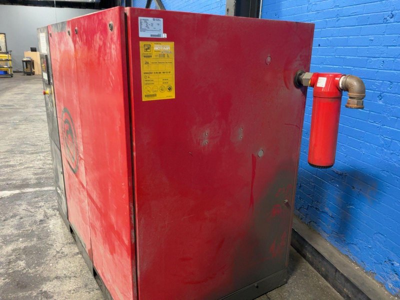 CHICAGO PNEUMATIC 100 HP AIR COMPRESSOR  -  CPE100