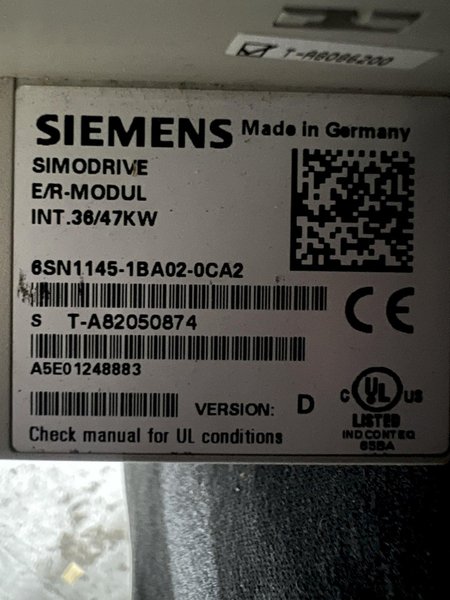 Siemens Simodrive 611 Servo Drive Unit 6SN1145-1BA02-0CA2
6SN11451BA020CA2