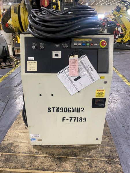 FANUC – R-2000iA/200T w/ R-J3iB Controls PARTS ONLY