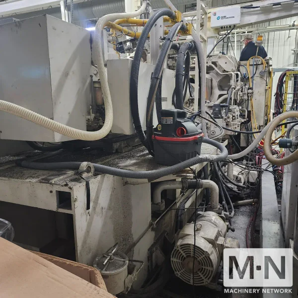 720 TON 126 OZ TOSHIBA MODEL ISGT720V21-59B  INJECTION MOLDING MACHINE MFG 2003