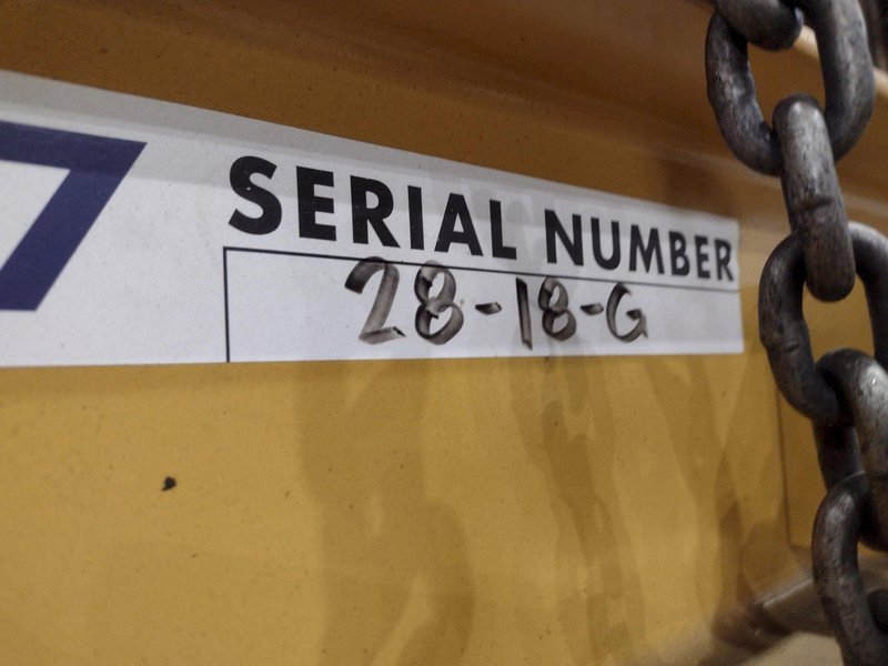 1 TON X 12&#039; X 7&#039; GORBEL FREE STANDING JIB CRANE W/ 1 TON CM LODESTAR ELECTRIC CHAIN HOIST: STOCK #23675