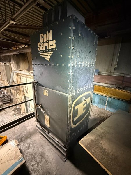 1,400 CFM FARR CAMFILL MODEL #GSM4 DUST COLLECTOR: YOBRO #24726