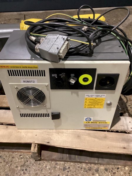 FANUC LR Mate 200iD/7L Robot w/ R-30iB Mate PLUS Controls &amp; Pendant USED