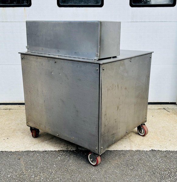 Urschel Laboratories Inc.  |  10 Station Semi-Automatic Rotating Onion Slicer