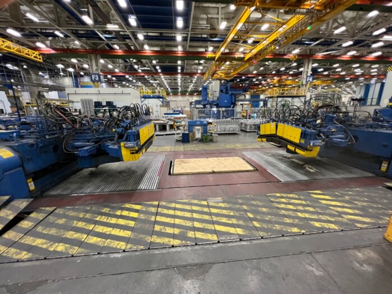 L&amp;F CNC 1000 Ton Longitudinal Stretch Forming Machine