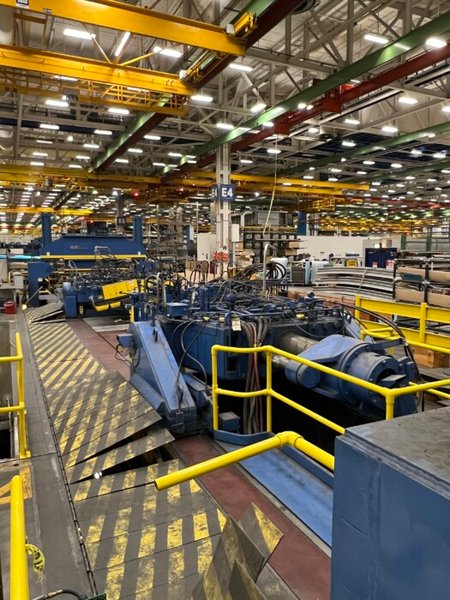 L&amp;F CNC 1000 Ton Longitudinal Stretch Forming Machine
