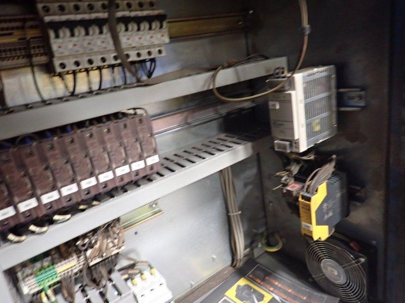 NORDSON ADHESIVE MELTER  -  VERSADRUM 200