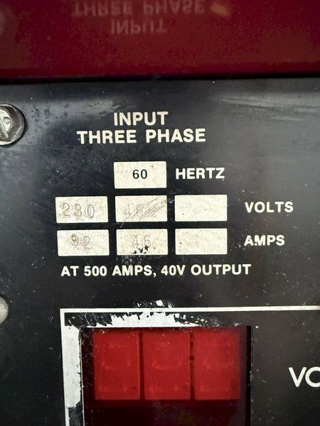 LINCOLN IDEALARC PULSE POWER 500 WELDER W/ BOOM AND LINCOLN LN-9F WIRE FEEDER. STOCK #0627922.