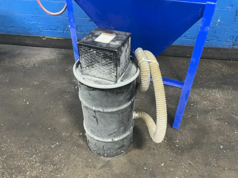 17" X 37" X 12" BLAST CABINET