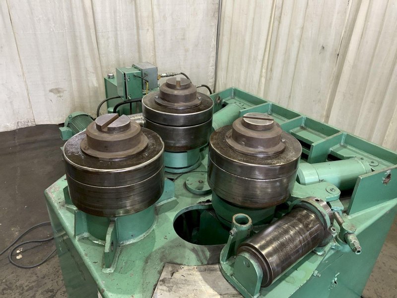 6"X 6" X 5/8" ROUNDO MODEL R6 ANGLE BENDING ROLL : STOCK #80903