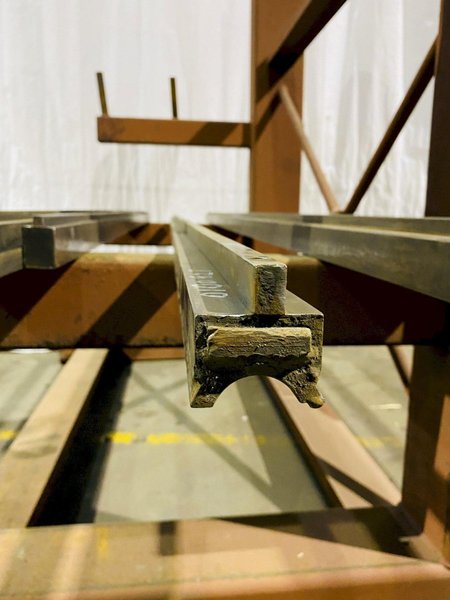 10&#039;2&quot; (122&quot;) PRESS BRAKE BOTTOM ROUND FEMALE DIE. STOCK 0100921