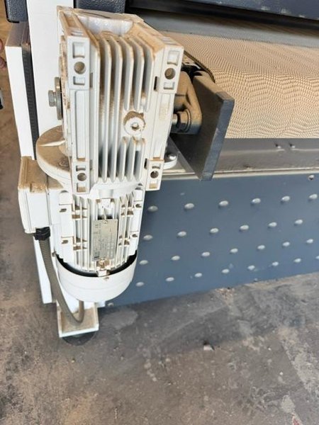 2021 Timesavers 2331-24-001 3-Head 24″ Widebelt Sander – 15HP