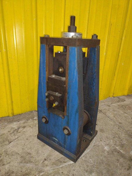 YODER TUBE MILL SQUEEZE STAND TURKSHEAD ROLL STAND: YOBRO #24939