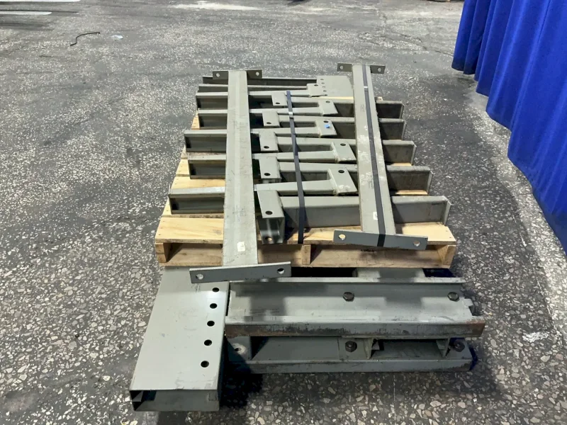 MECO 31" X 96" CANTILEVER RACKING