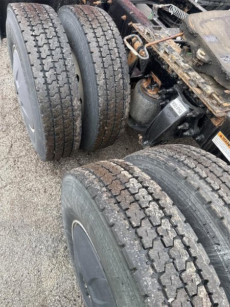 2019 Freightliner Cascadia 126 3AKJHHDR9KSKE4230